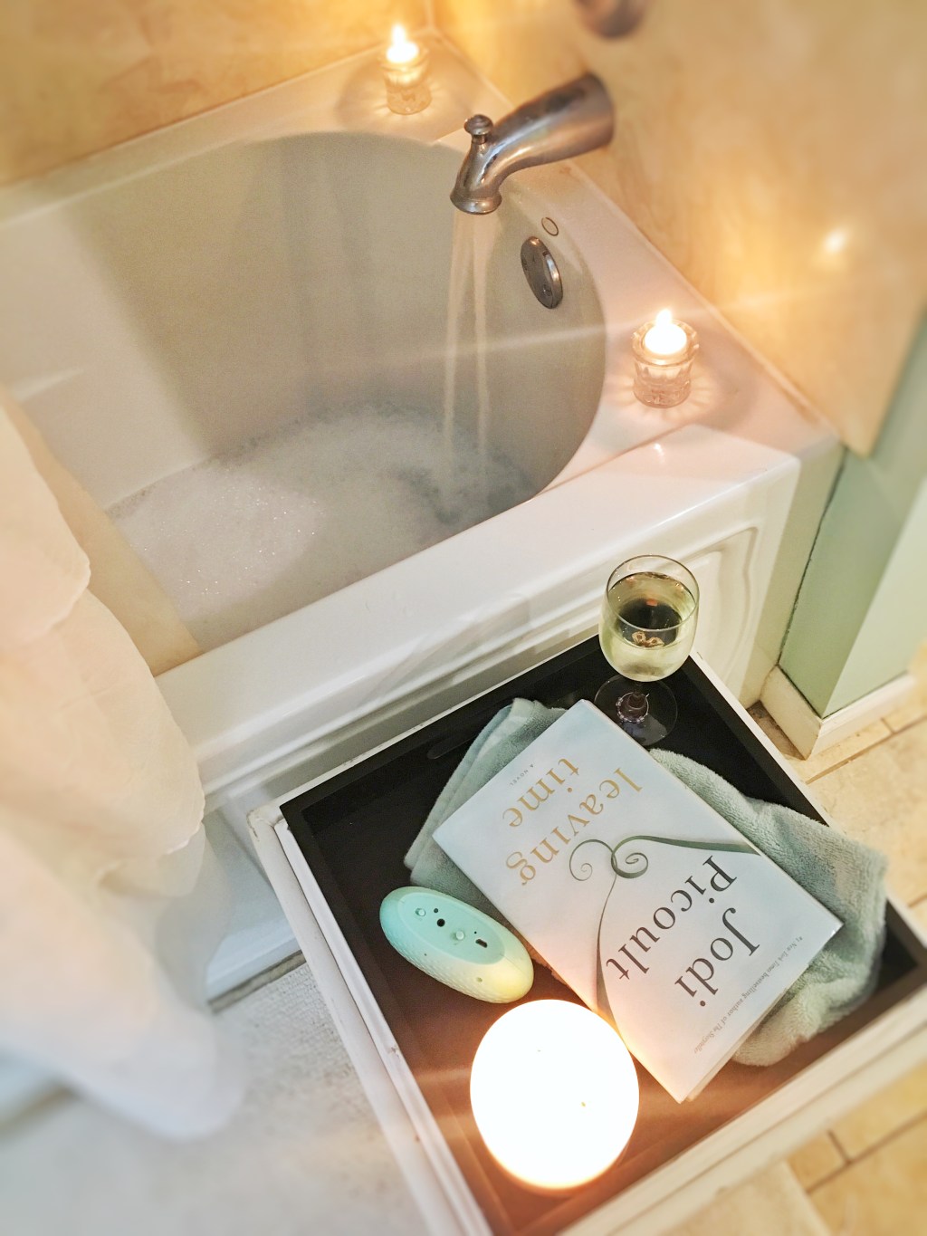 Unwind After Holiday Shopping with a Long Soak in the&nbsp;Tub